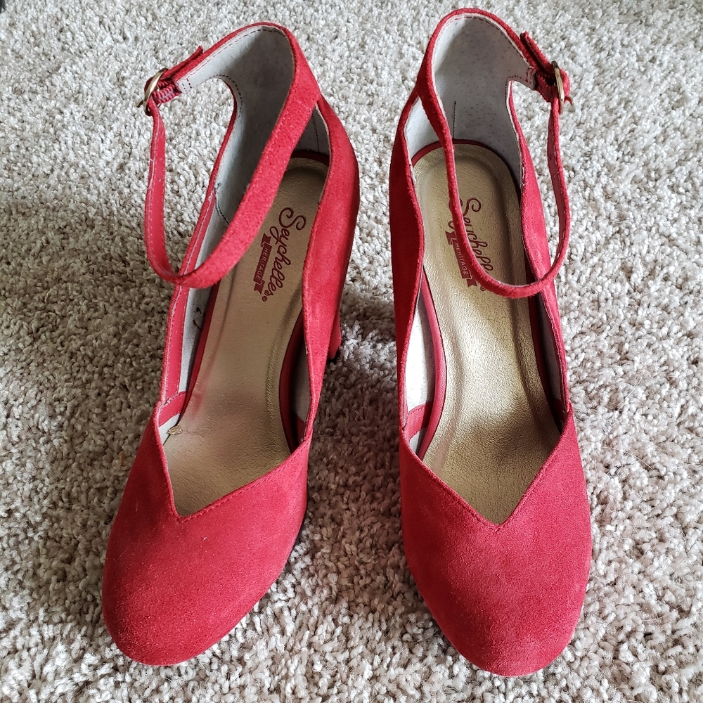 Modcloth Seychelles Vintage Style Chunky Electrify Heels